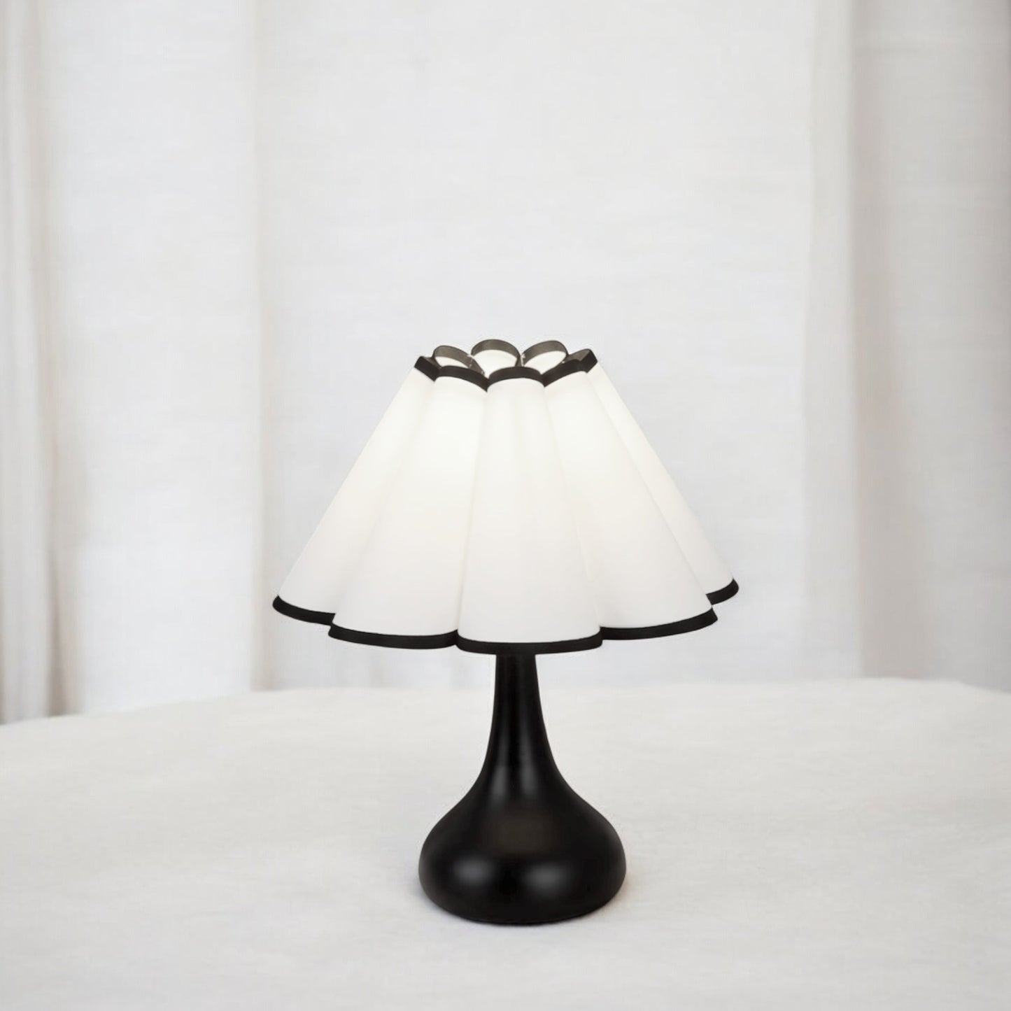 Cascade USB Table Lamp