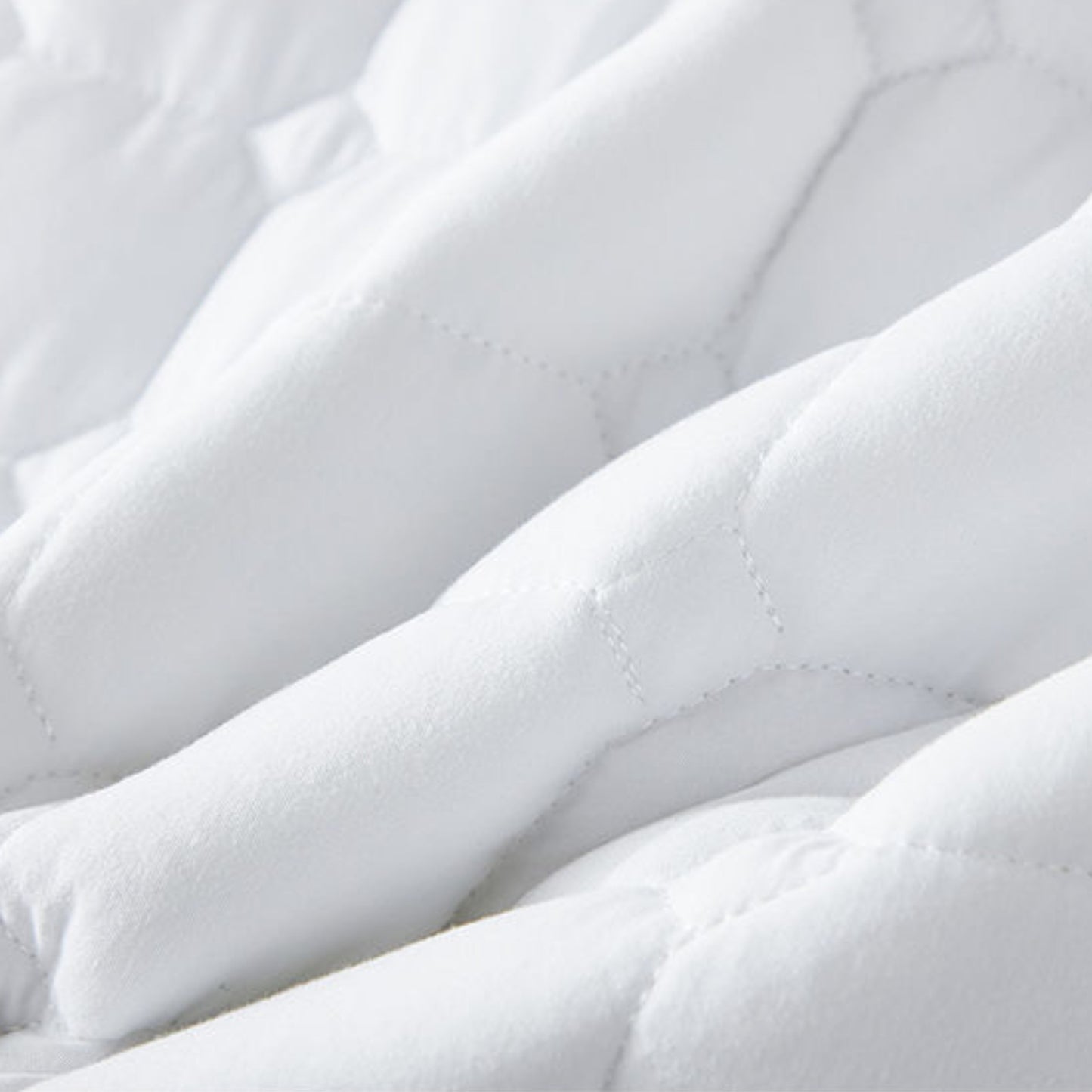 CloudEase Mattress Queen Size Protector